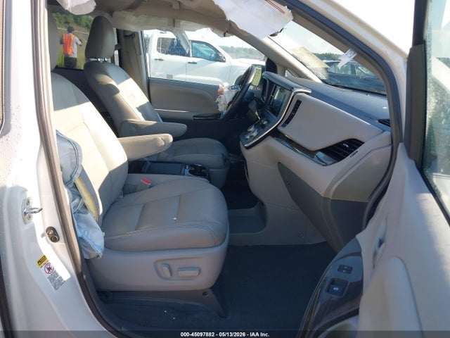 Toyota Sienna Xle 8 Passenger