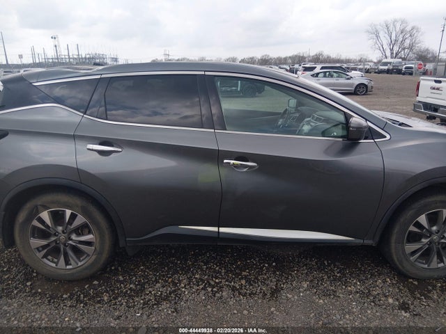 Nissan Murano S