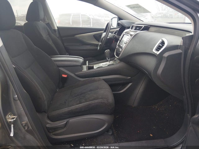 Nissan Murano S