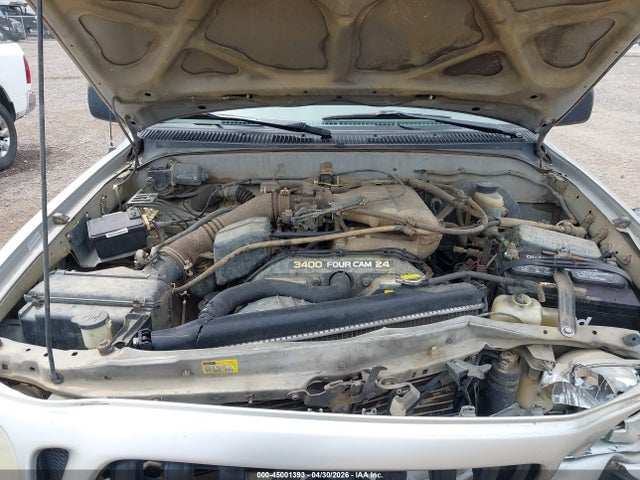 Toyota Tacoma Base V6