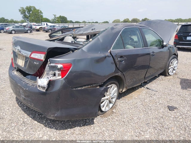 Toyota Camry Xle V6