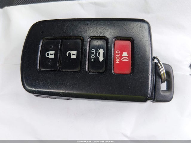 Toyota Camry Xle V6