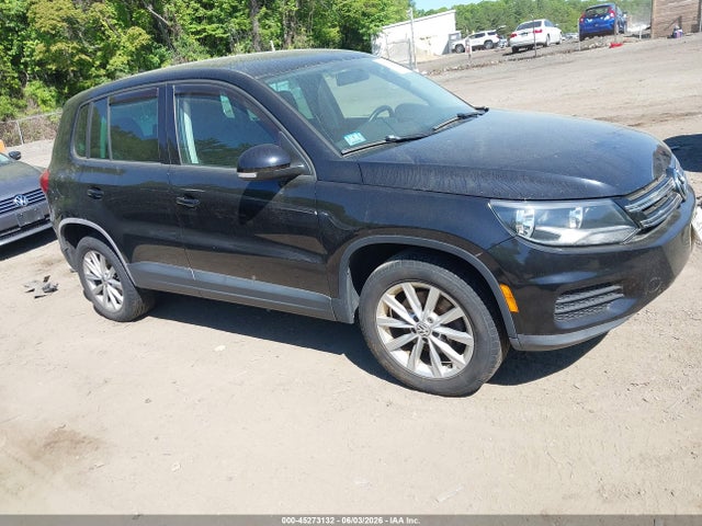 Salvage Volkswagen Tiguan Image