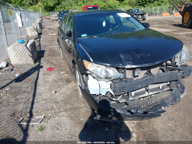 Salvage Toyota Camry Image
