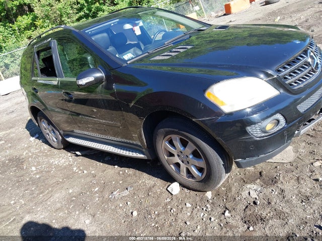 Salvage Mercedes-Benz M-Class Image
