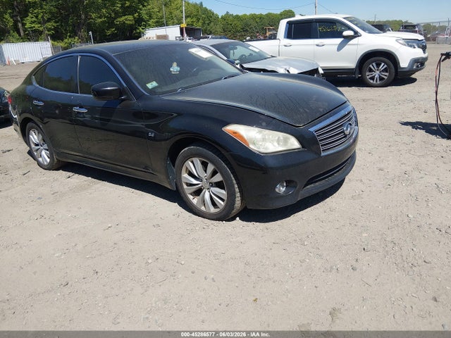 Salvage INFINITI M56x Image