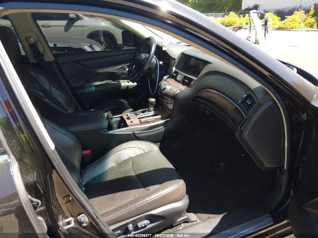 INFINITI M56x