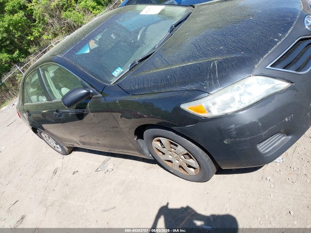 Salvage Toyota Camry Image
