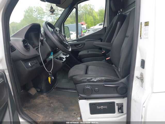 Mercedes-Benz Sprinter 2500 High Roof V6