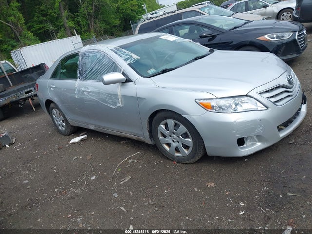 Salvage Toyota Camry Image