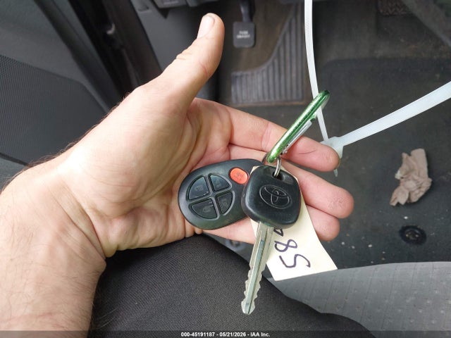 Toyota Sienna Le 8 Passenger