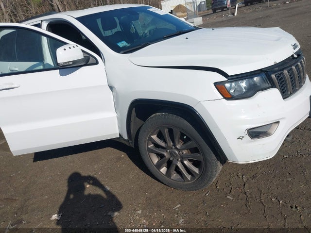 Salvage Jeep Grand Cherokee Image