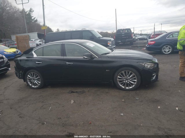 INFINITI Q50 Luxe Awd
