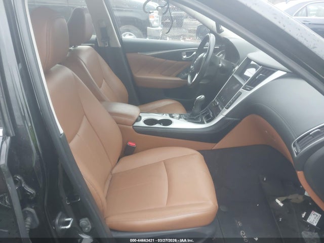 INFINITI Q50 Luxe Awd