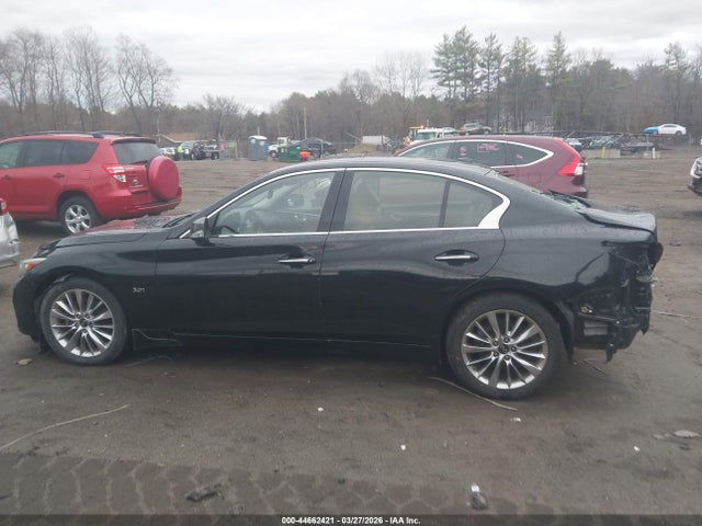 INFINITI Q50 Luxe Awd