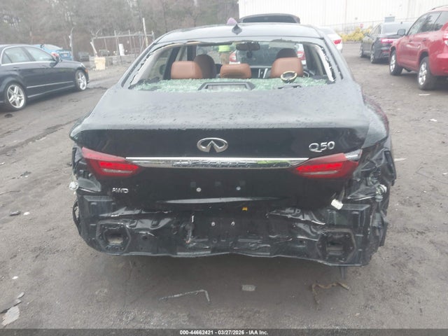 INFINITI Q50 Luxe Awd