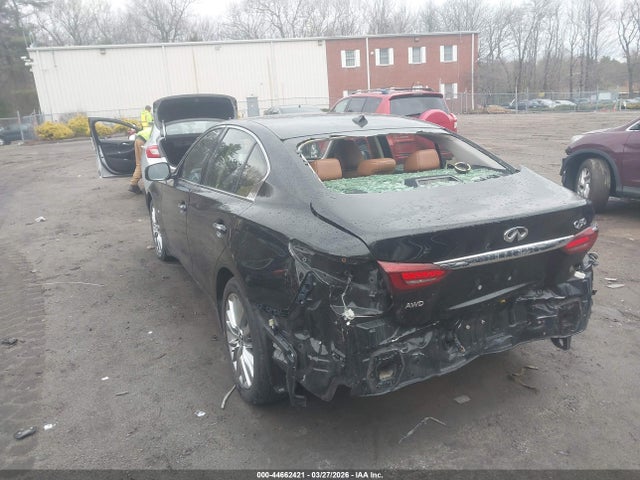 INFINITI Q50 Luxe Awd