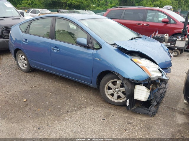 Salvage Toyota Prius Image
