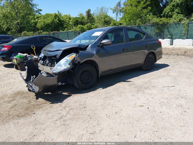 Nissan Versa 1.6 S