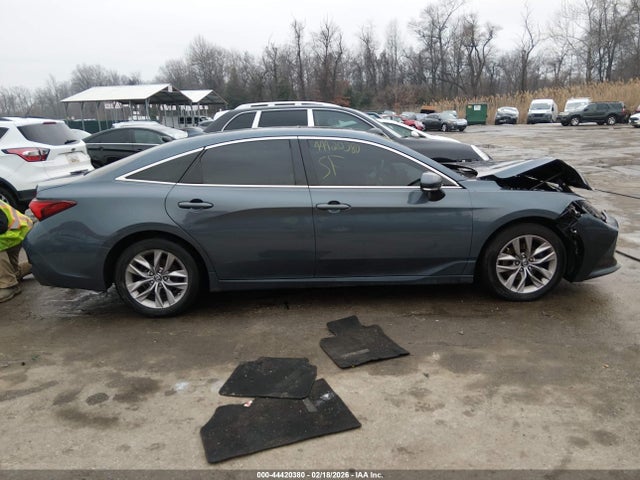 Toyota Avalon Xle