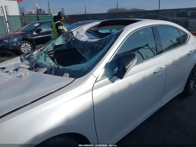 Lexus Es Luxury