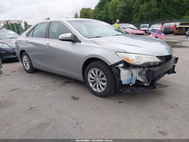 Salvage Toyota Camry Image