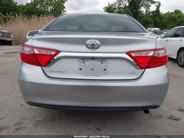 Toyota Camry Le