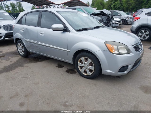 Salvage Kia Rio Image
