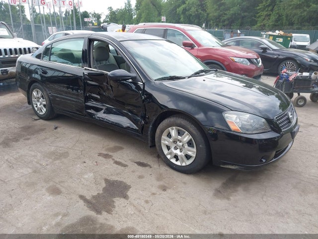 Salvage Nissan Altima Image