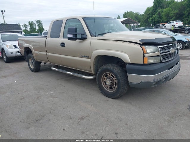 Salvage Chevrolet Silverado 2500 Image