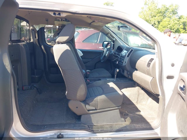 Nissan Frontier Sv