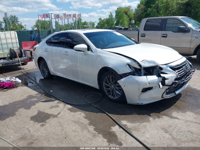 Salvage Lexus Es Image