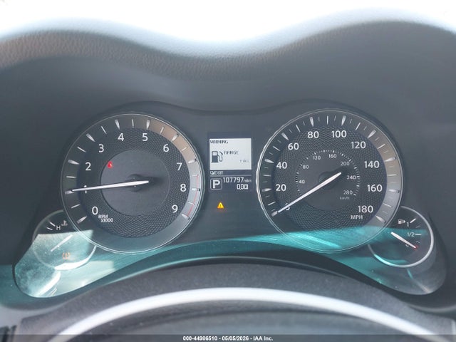 INFINITI Q70 3.7