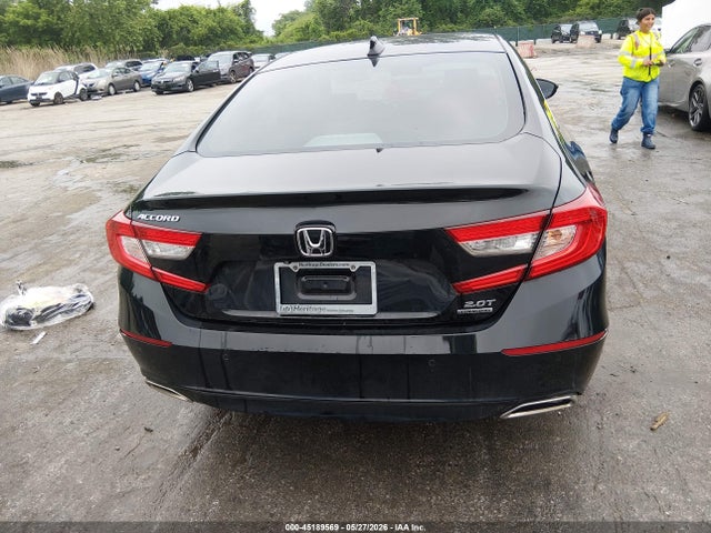 Honda Accord Touring 2.0t