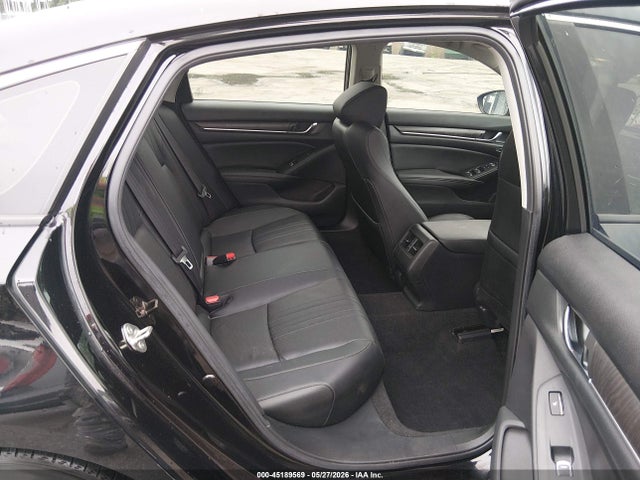 Honda Accord Touring 2.0t