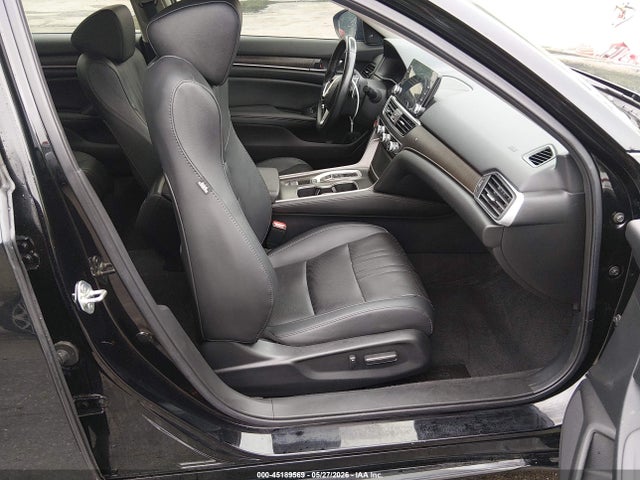 Honda Accord Touring 2.0t
