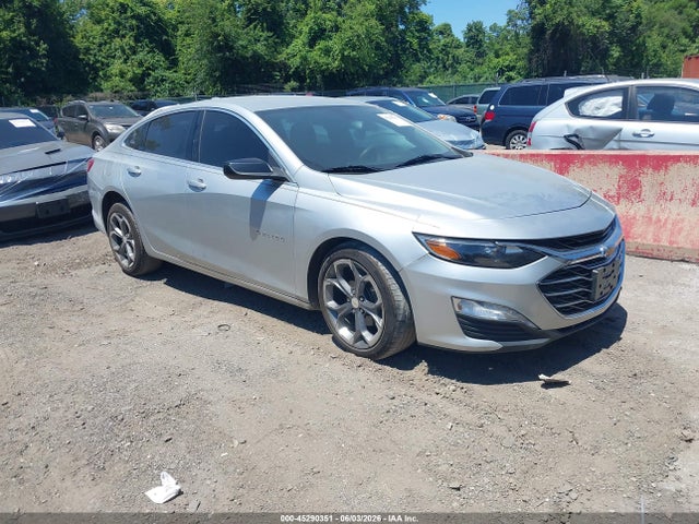 Salvage Chevrolet Malibu Image