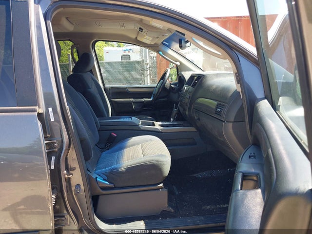 Nissan Armada Sv