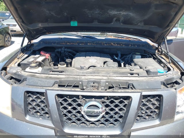 Nissan Armada Sv
