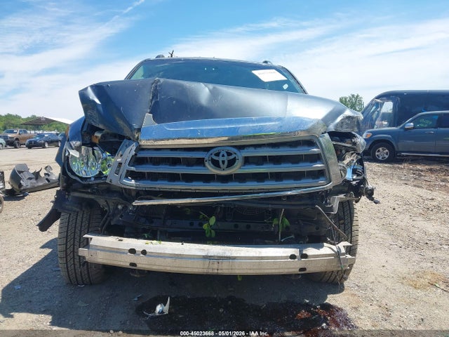 Toyota Sequoia Platinum 5.7l V8