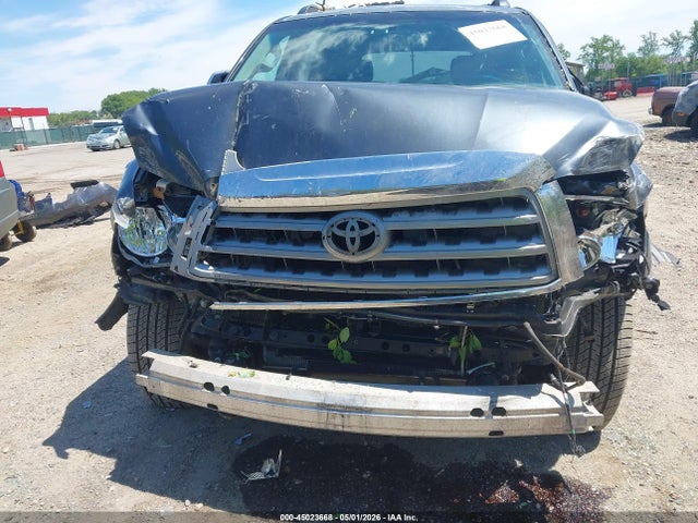 Toyota Sequoia Platinum 5.7l V8
