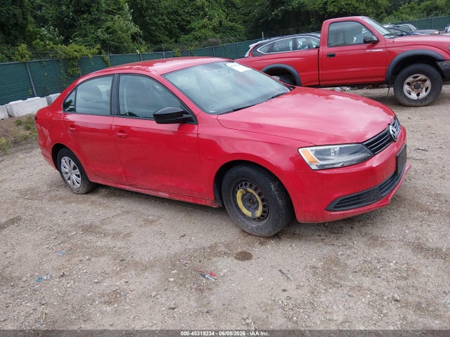Salvage Volkswagen Jetta Image