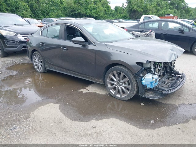 Salvage Mazda Mazda3 Image