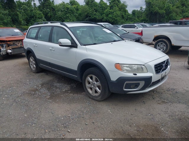 Salvage Volvo XC70 Image