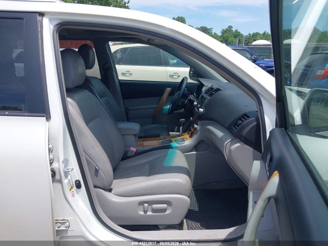 Toyota Highlander Limited V6