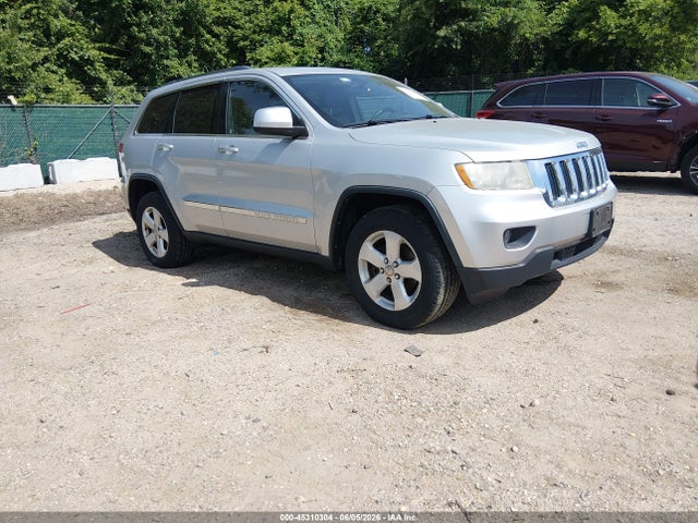 Salvage Jeep Grand Cherokee Image