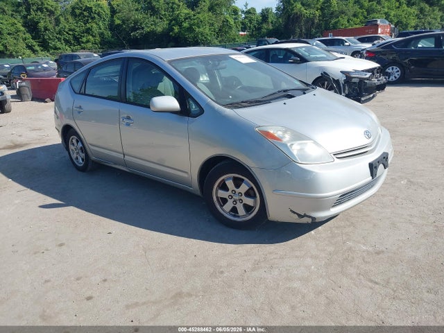 Salvage Toyota Prius Image