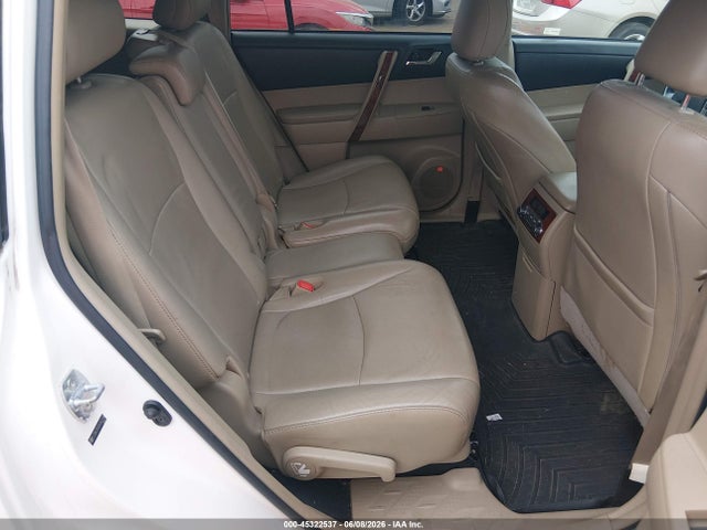 Toyota Highlander Limited V6