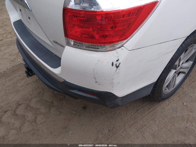Toyota Highlander Limited V6