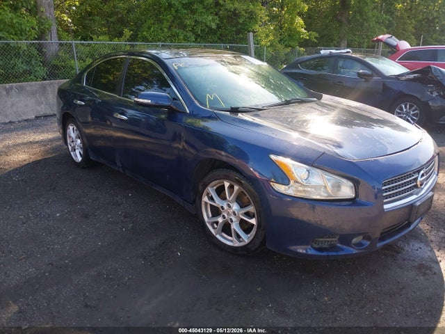 Salvage Nissan Maxima Image